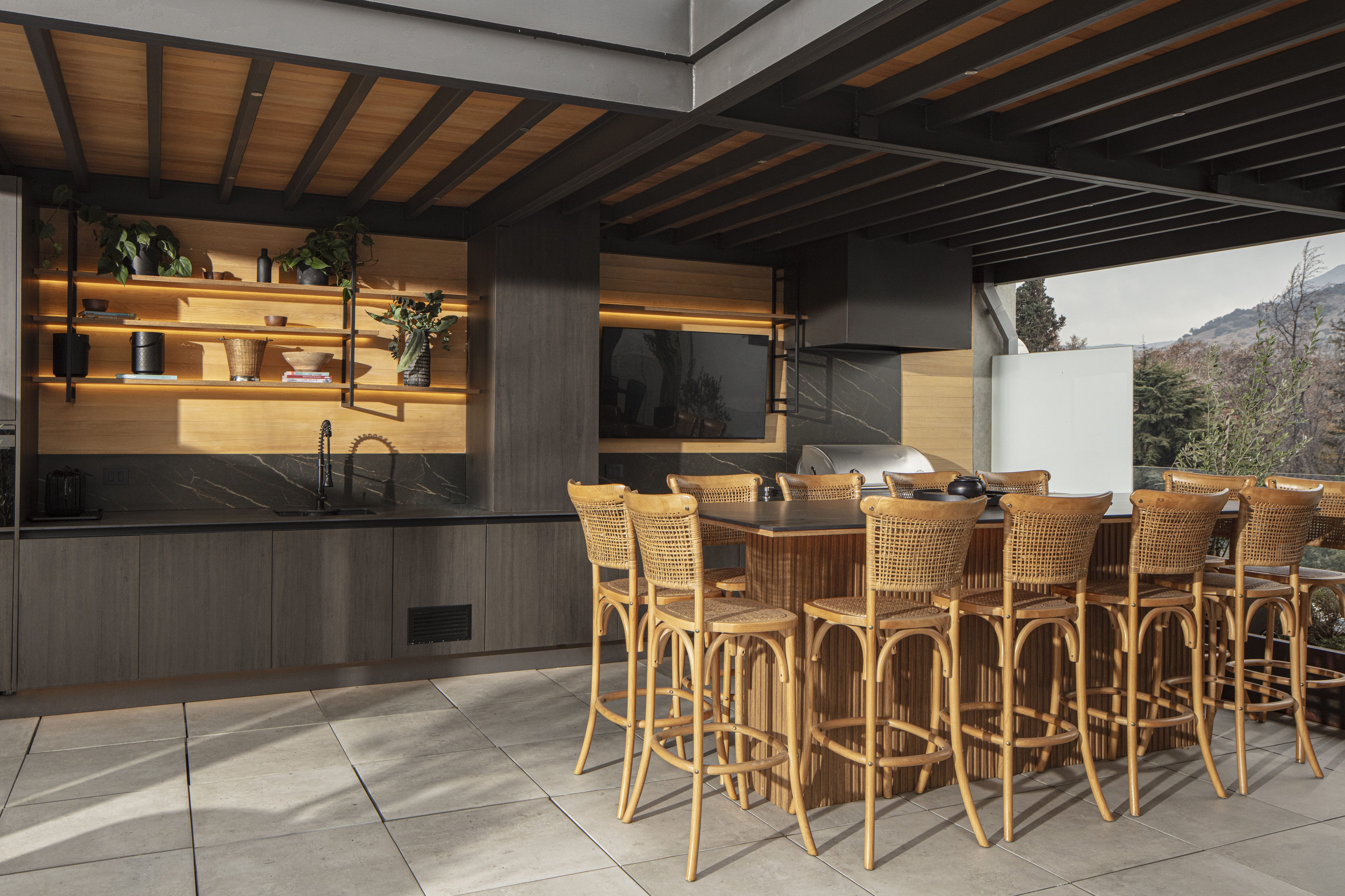 Cocina Pandora en Las Condes con columnas de piso a cielo